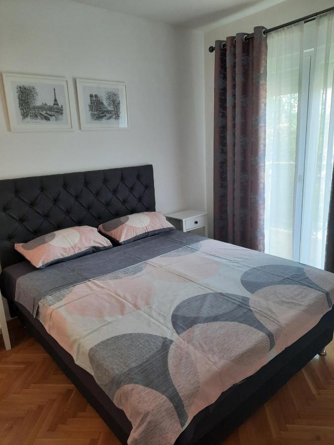 Apartamento Apartman Nk Nikšić Exterior foto